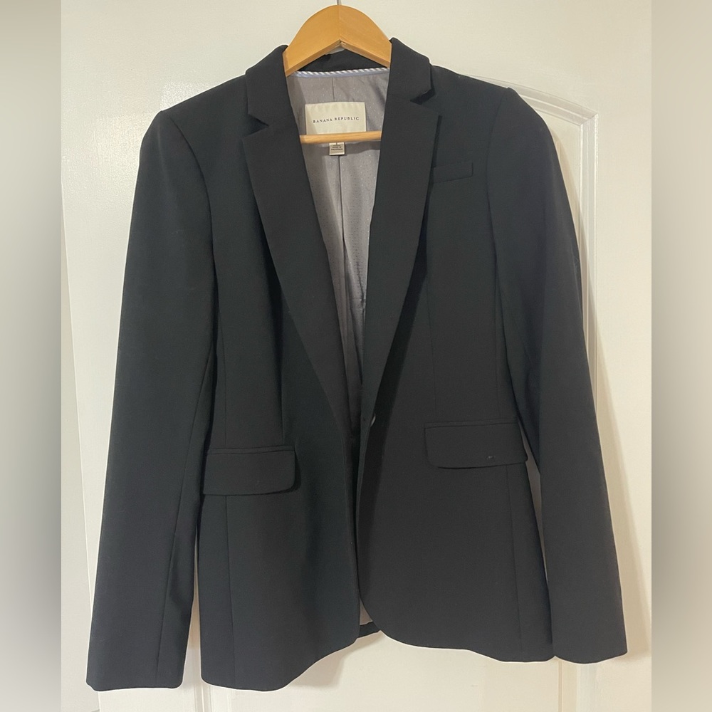 Beautiful Banana Republic Suit Jacket!